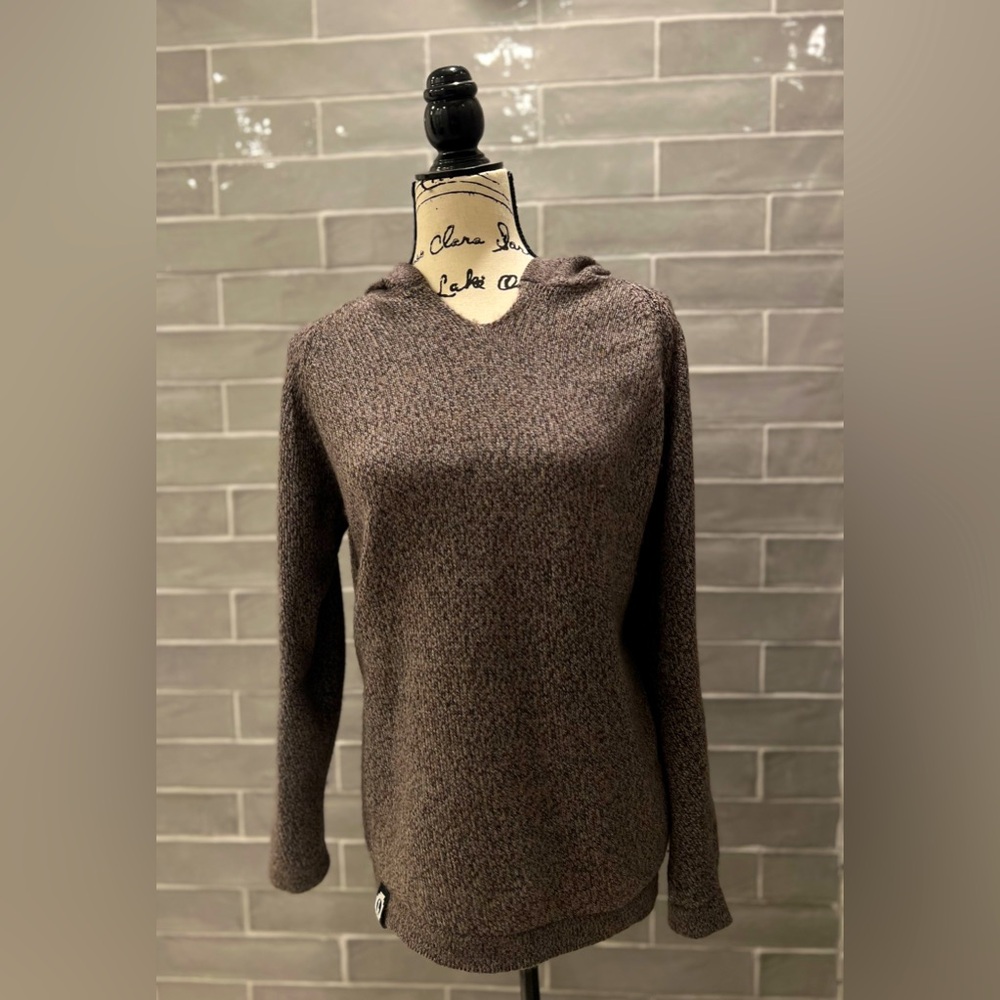 Paka women’s size medium Vida cozy brown sweater